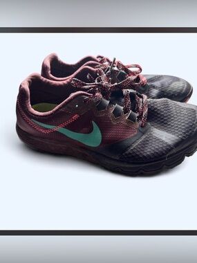 Nike Women's Black and Burgundy Athletic Sneakers with Teal Swoosh